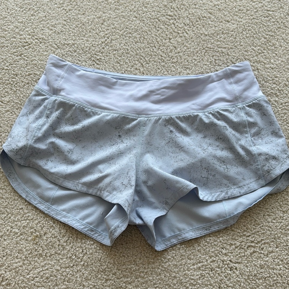 Lululemon 2.5 size 4
